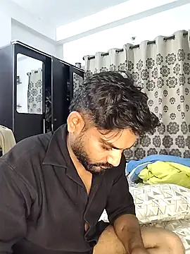 Snapshot of avi007p chatting on 06/06/26, 05:39 avi007p online show from 06/06/26, 05:39