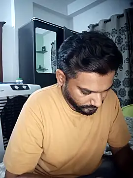 Snapshot of avi007p chatting on 06/19/26, 05:17 avi007p online show from 06/19/26, 05:17