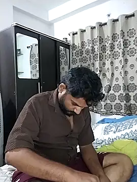 Snapshot of avi007p chatting on 07/24/26, 04:38 avi007p online show from 07/24/26, 04:38