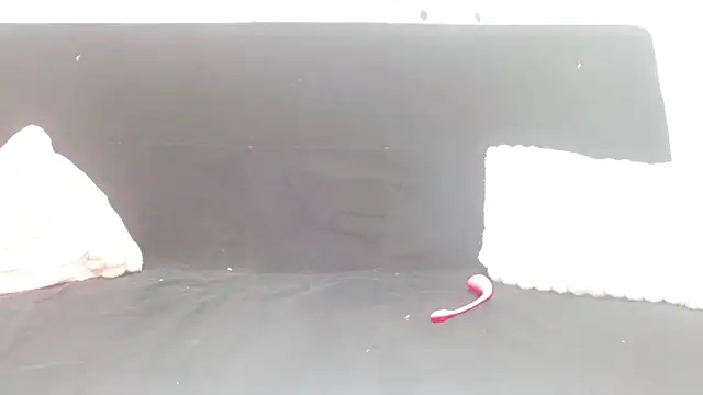 Emmahahaha17 online show from 10/17/25, 03:36