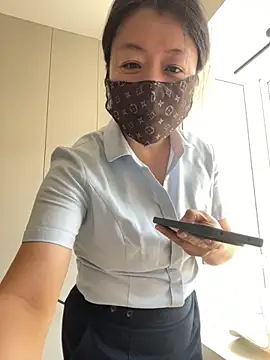 300-AMAM online show from 09/30/25, 03:00