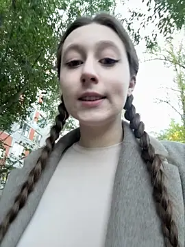 Snapshot of FroggyAnna chatting on 10/01/25, 01:50 FroggyAnna online show from 10/01/25, 01:50
