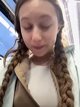 FroggyAnna online show from 04/15/26, 04:58