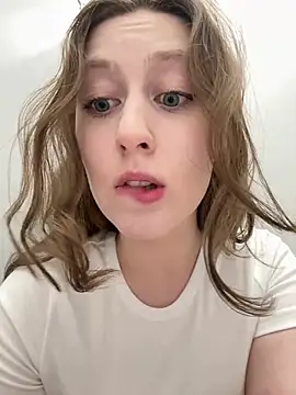 FroggyAnna online show from 07/04/26, 06:36