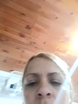 Snapshot of Alanna_Grays chatting on 11/30/25, 04:00 Alanna Grays online show from 11/30/25, 04:00