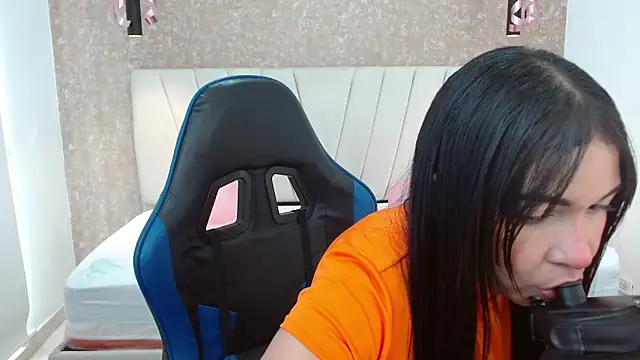 AliceSmiith  online show from 10/04/25, 06:17