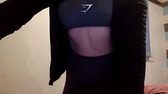 Snapshot of Bellababexox_ chatting on 10/06/25, 05:27 Bellababexox online show from 10/06/25, 05:27