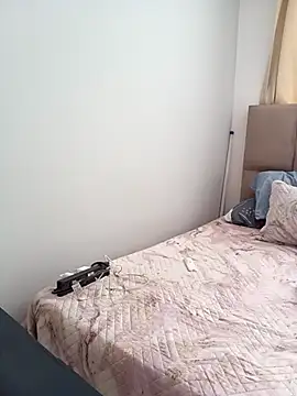 Snapshot of LoanaSantos chatting on 02/20/26, 10:10 LoanaSantos online show from 02/20/26, 10:10