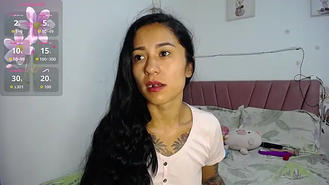 Snapshot of Liahdiaz_ chatting on 05/30/26, 02:03 Liahdiaz online show from 05/30/26, 02:03
