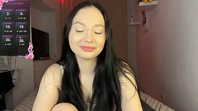 Snapshot of june_mooon chatting on 11/15/25, 05:31 june mooon online show from 11/15/25, 05:31