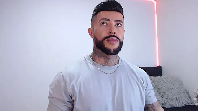 andrea de lucaa online show from 09/11/25, 02:55