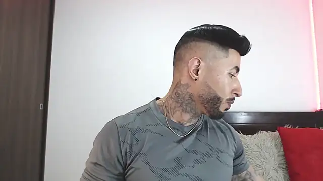 andrea de lucaa online show from 03/17/26, 02:05