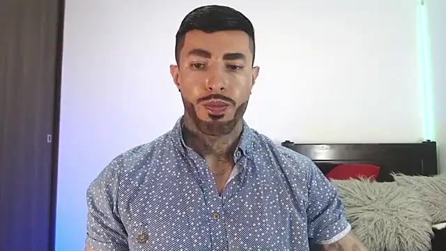 andrea de lucaa online show from 04/17/26, 04:04