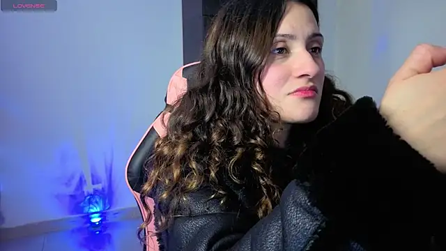 Snapshot of lindasyt chatting on 07/26/26, 11:55 lindasyt online show from 07/26/26, 11:55