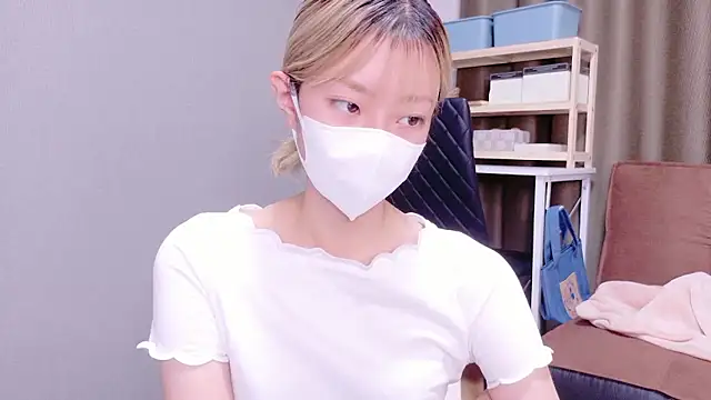 Nana  ch online show from 10/29/25, 11:01