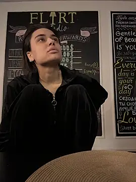 VioletAsh online show from 02/03/26, 06:51