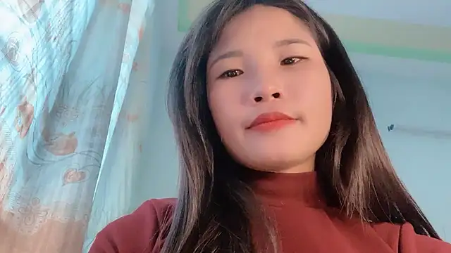 Snapshot of hello_mie chatting on 12/19/25, 02:29 hello mie online show from 12/19/25, 02:29