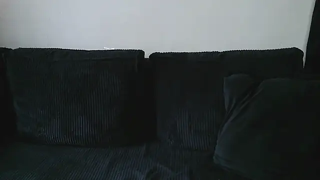   Leyla   online show from 10/11/25, 11:09