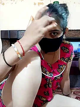 Priyanka Pal online show from 10/14/25, 02:29