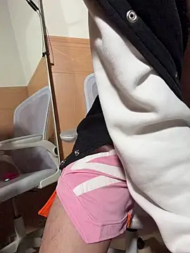 Snapshot of XTTX49 chatting on 02/11/26, 12:54 XTTX49 online show from 02/11/26, 12:54