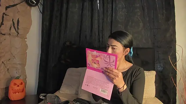 Tiffany Nm online show from 10/29/25, 01:02