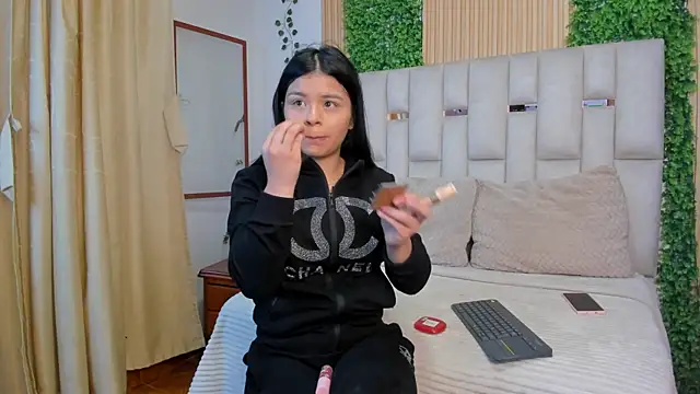 Jade Nmm online show from 04/08/26, 12:38