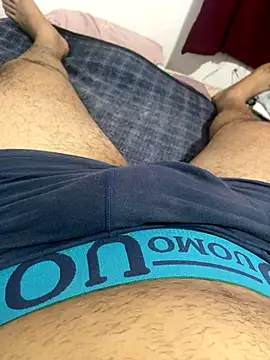 Snapshot of A-dvd-96 chatting on 09/10/25, 07:36 A-dvd-96 online show from 09/10/25, 07:36