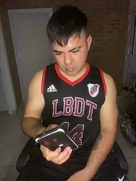 Snapshot of A-dvd-96 chatting on 09/24/25, 05:11 A-dvd-96 online show from 09/24/25, 05:11