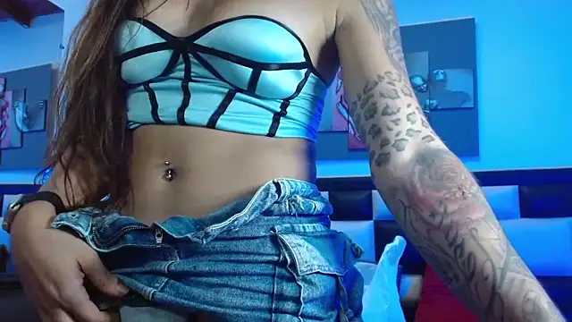 Snapshot of alejadolly chatting on 11/01/25, 08:33 alejadolly online show from 11/01/25, 08:33