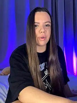 Chloe loo online show from 09/21/25, 01:35