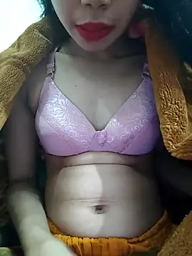 Snapshot of maya-Couple19 chatting on 01/07/26, 06:27 maya-Couple19 online show from 01/07/26, 06:27