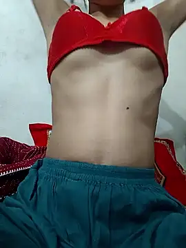 Snapshot of maya-Couple19 chatting on 02/01/26, 06:06 maya-Couple19 online show from 02/01/26, 06:06