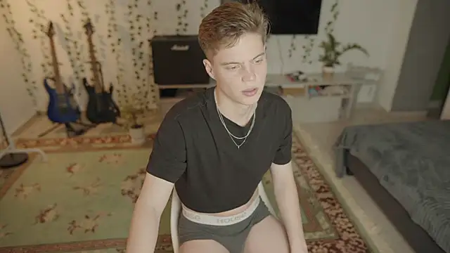 RusBradPitt online show from 12/19/25, 03:30