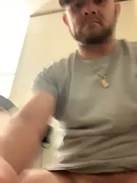 Snapshot of Allinside666 chatting on 11/29/25, 04:15 Allinside666 online show from 11/29/25, 04:15