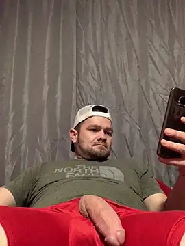 Snapshot of Allinside666 chatting on 12/18/25, 01:33 Allinside666 online show from 12/18/25, 01:33