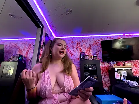 Snapshot of PinkCandi333 chatting on 10/27/25, 11:52 PinkCandi333 online show from 10/27/25, 11:52