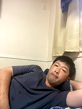 Snapshot of shin0689 chatting on 10/18/25, 09:26 shin0689 online show from 10/18/25, 09:26