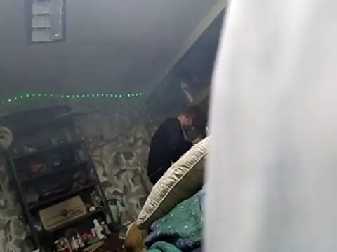 Snapshot of bearded_cross chatting on 01/12/26, 09:14 bearded cross online show from 01/12/26, 09:14