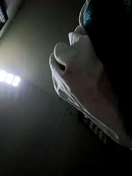 Snapshot of bearded_cross chatting on 01/17/26, 07:35 bearded cross online show from 01/17/26, 07:35