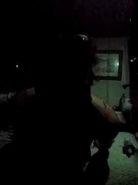 Snapshot of bearded_cross chatting on 02/25/26, 05:39 bearded cross online show from 02/25/26, 05:39