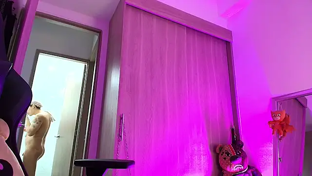 Snapshot of brunothompson3 chatting on 09/14/25, 11:04 brunothompson3 online show from 09/14/25, 11:04