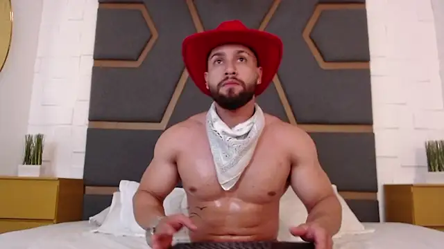 massimofiore  online show from 02/03/26, 03:48