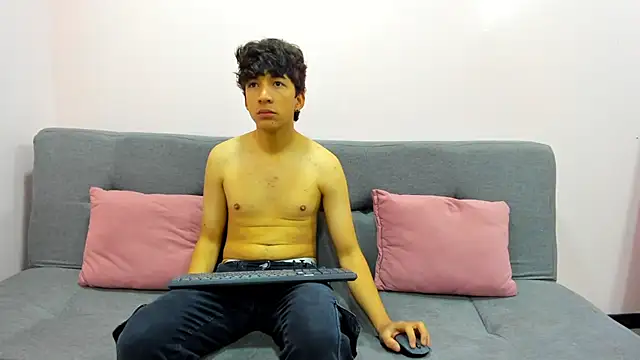 Snapshot of Desire_Ecstasy chatting on 09/11/25, 01:33 Desire Ecstasy online show from 09/11/25, 01:33