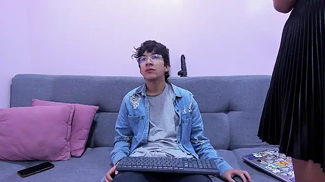 Snapshot of Desire_Ecstasy chatting on 09/26/25, 01:26 Desire Ecstasy online show from 09/26/25, 01:26