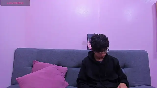 Snapshot of Desire_Ecstasy chatting on 10/02/25, 01:18 Desire Ecstasy online show from 10/02/25, 01:18