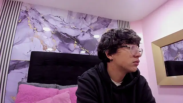 Snapshot of Desire_Ecstasy chatting on 11/22/25, 12:59 Desire Ecstasy online show from 11/22/25, 12:59