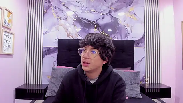 Snapshot of Desire_Ecstasy chatting on 11/27/25, 01:02 Desire Ecstasy online show from 11/27/25, 01:02