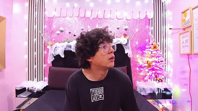 Desire Ecstasy online show from 12/19/25, 05:42