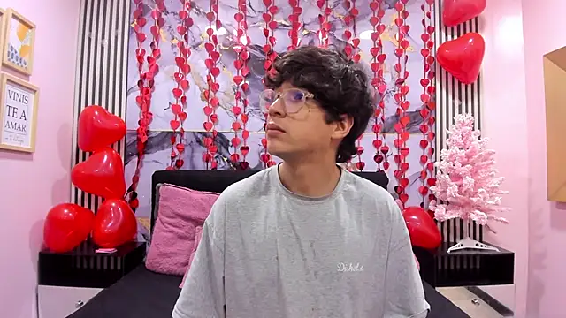 Desire Ecstasy online show from 02/18/26, 03:24