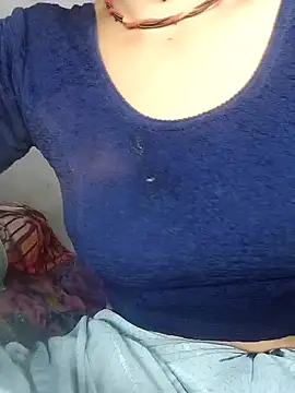 Snapshot of Hut_rotu_cute chatting on 09/18/25, 08:00 Hut rotu cute online show from 09/18/25, 08:00